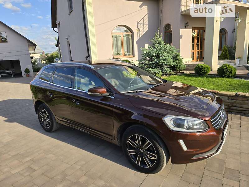 Внедорожник / Кроссовер Volvo XC60 2017 в Черновцах