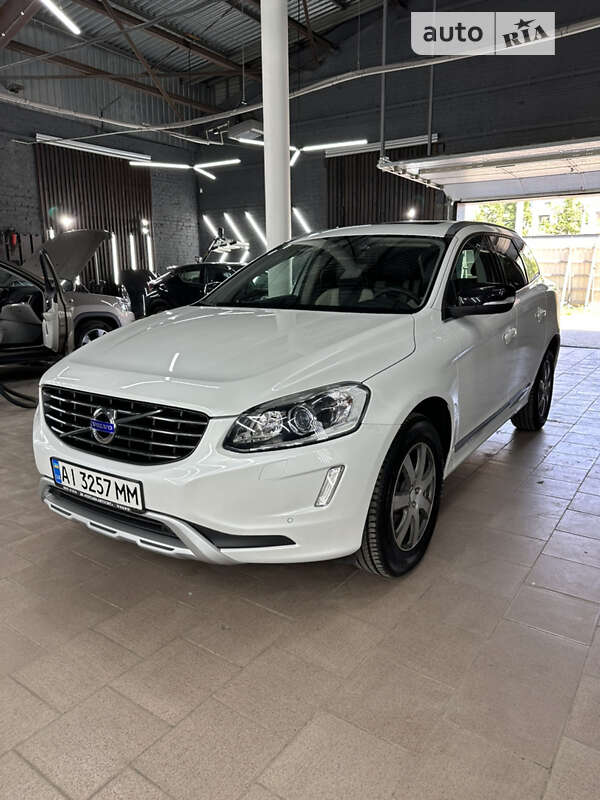 Внедорожник / Кроссовер Volvo XC60 2016 в Полтаве