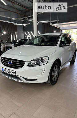 Внедорожник / Кроссовер Volvo XC60 2016 в Полтаве