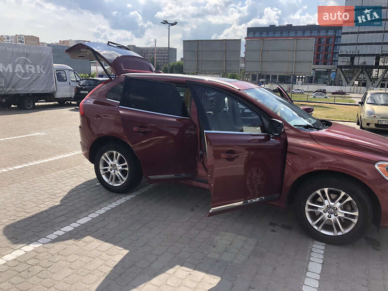 Внедорожник / Кроссовер Volvo XC60 2014 в Львове