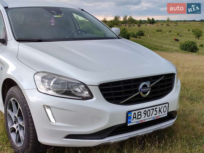 Внедорожник / Кроссовер Volvo XC60 2015 в Баре фото 6 Внедорожник / Кроссовер Volvo XC60 2015 в Баре