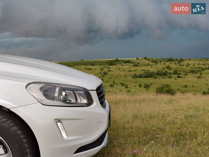 Внедорожник / Кроссовер Volvo XC60 2015 в Баре фото 10 Внедорожник / Кроссовер Volvo XC60 2015 в Баре