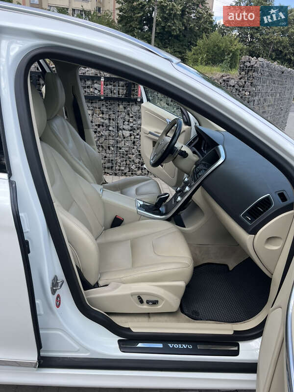 Внедорожник / Кроссовер Volvo XC60 2014 в Ивано-Франковске