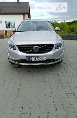 Внедорожник / Кроссовер Volvo XC60 2015 в Черновцах