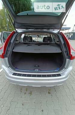 Внедорожник / Кроссовер Volvo XC60 2015 в Черновцах