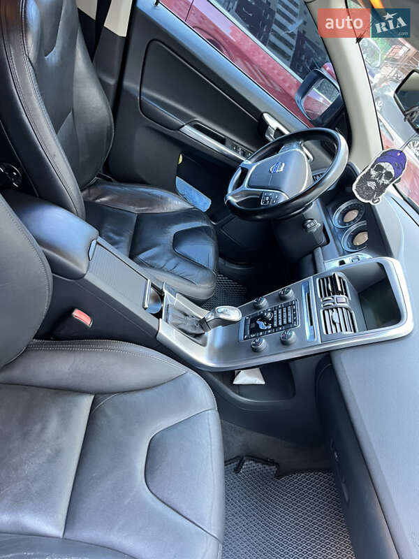 Позашляховик / Кросовер Volvo XC60 2012 в Києві