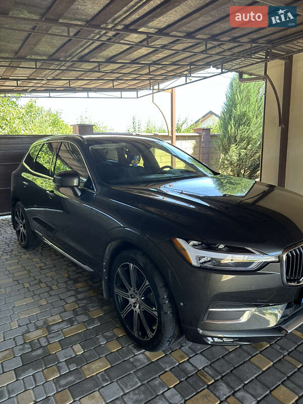 Внедорожник / Кроссовер Volvo XC60 2018 в Киеве