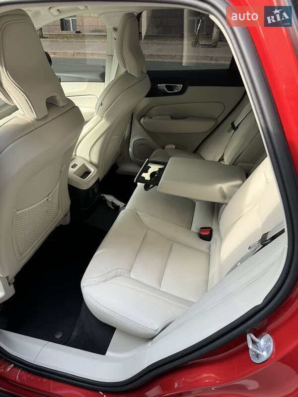 Внедорожник / Кроссовер Volvo XC60 2023 в Кропивницком