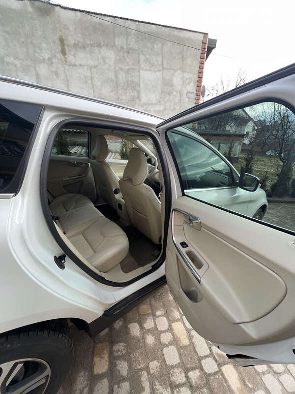Внедорожник / Кроссовер Volvo XC60 2012 в Трускавце