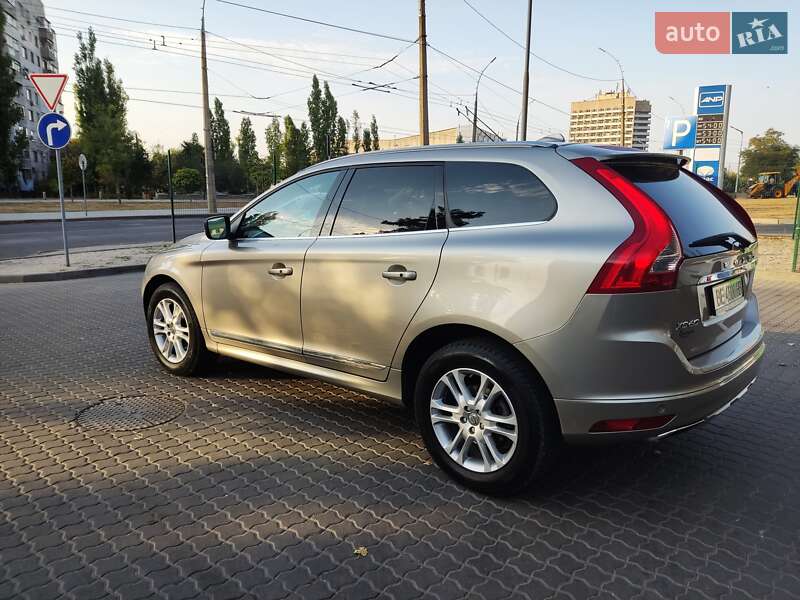 Внедорожник / Кроссовер Volvo XC60 2014 в Николаеве