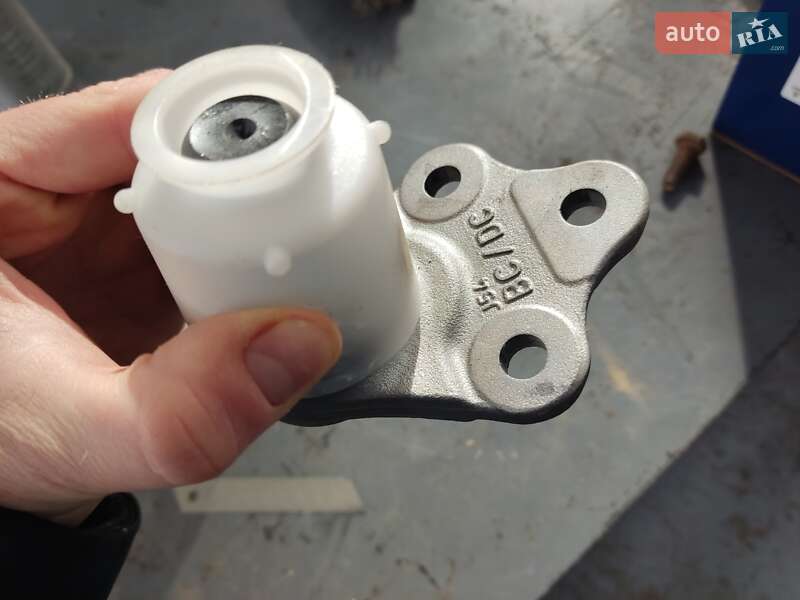 Внедорожник / Кроссовер Volvo XC60 2014 в Николаеве