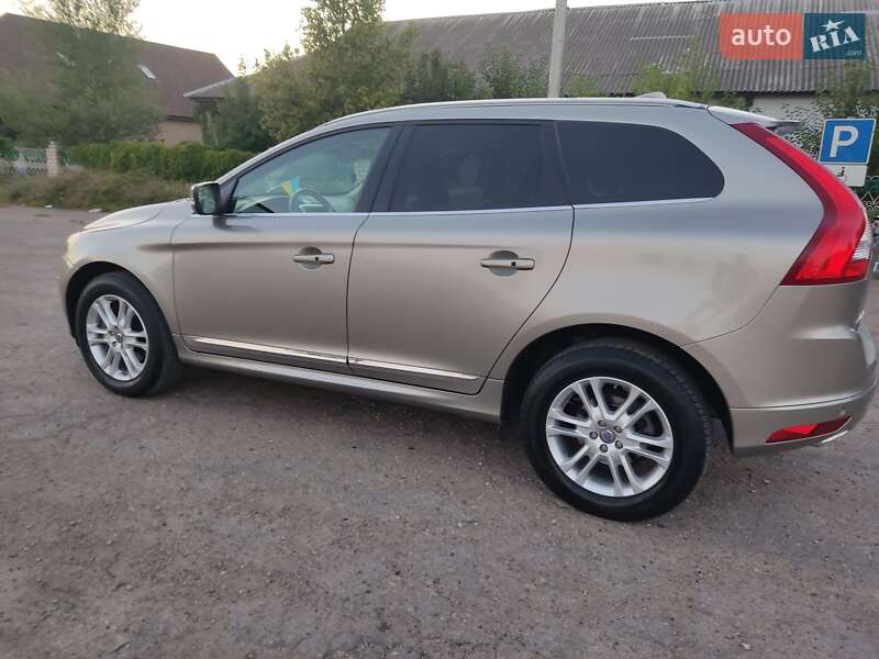 Внедорожник / Кроссовер Volvo XC60 2014 в Николаеве