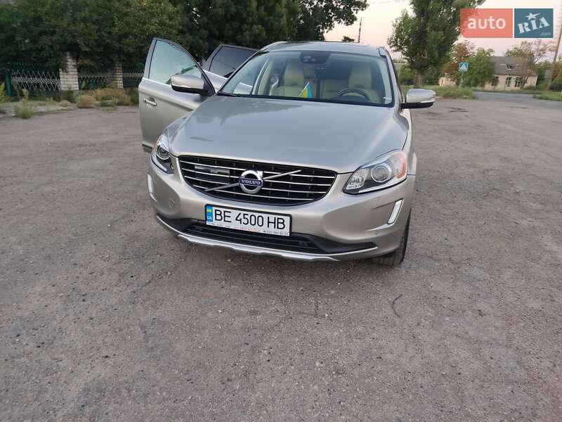 Внедорожник / Кроссовер Volvo XC60 2014 в Николаеве
