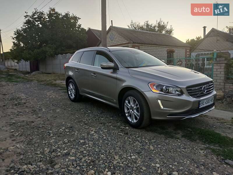 Внедорожник / Кроссовер Volvo XC60 2014 в Николаеве