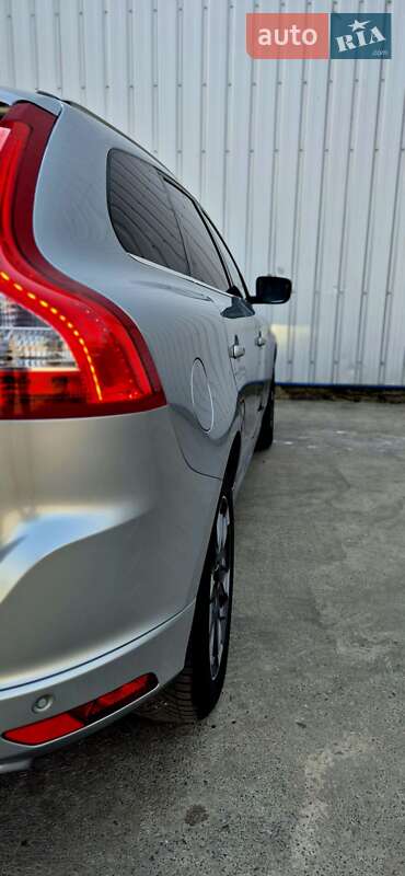 Внедорожник / Кроссовер Volvo XC60 2014 в Андрушевке