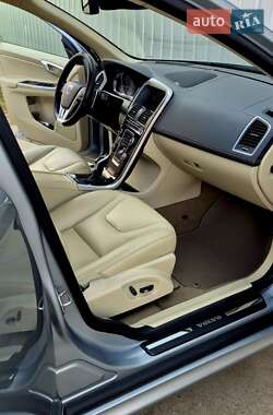 Внедорожник / Кроссовер Volvo XC60 2014 в 