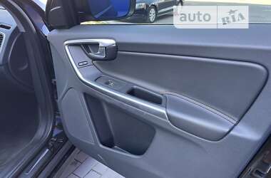 Внедорожник / Кроссовер Volvo XC60 2016 в 