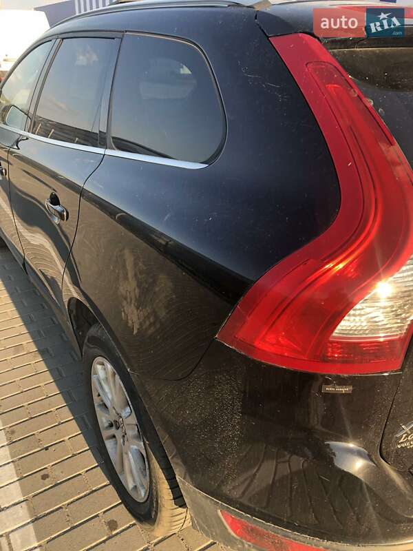 Внедорожник / Кроссовер Volvo XC60 2010 в Луцке