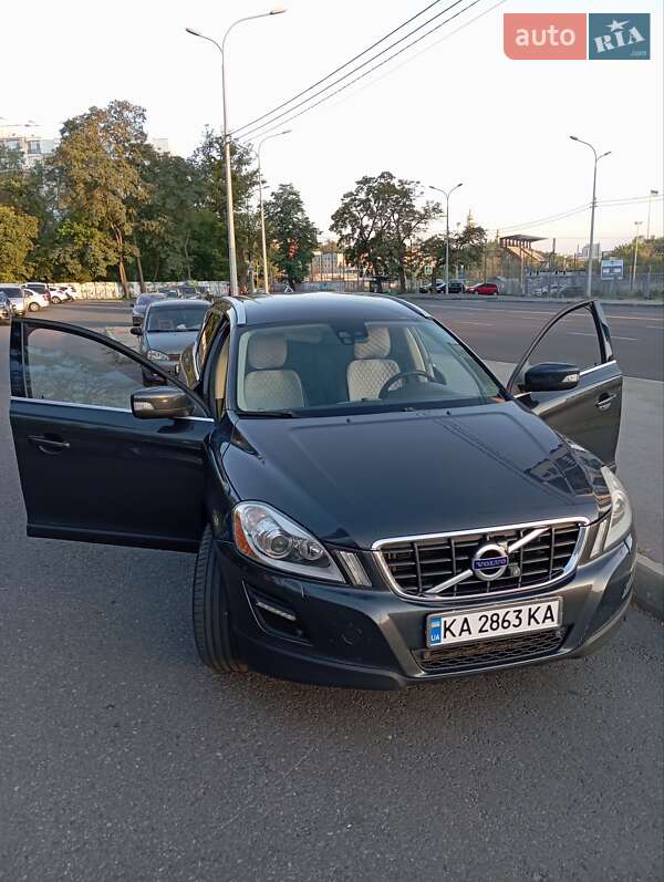Внедорожник / Кроссовер Volvo XC60 2011 в Харькове