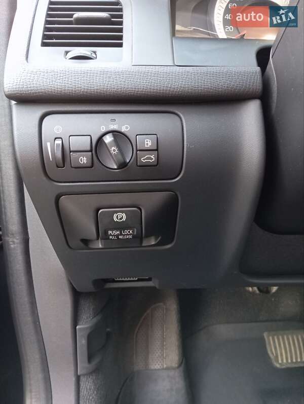Внедорожник / Кроссовер Volvo XC60 2011 в Харькове