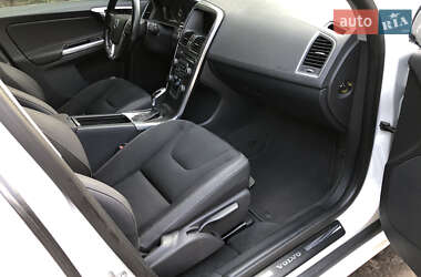 Внедорожник / Кроссовер Volvo XC60 2013 в 