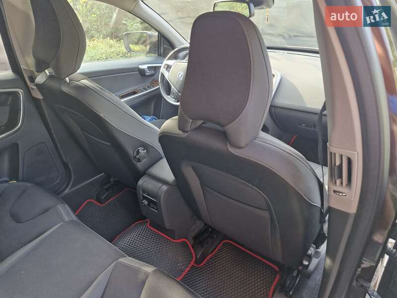 Позашляховик / Кросовер Volvo XC60 2013 в Києві