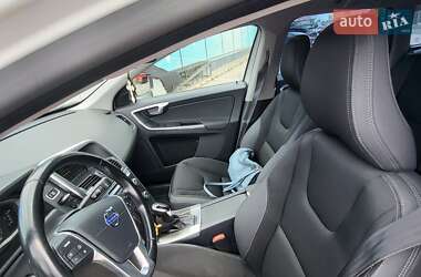 Внедорожник / Кроссовер Volvo XC60 2013 в 