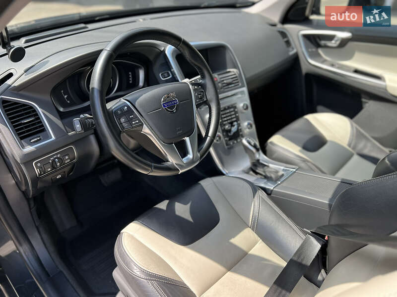 Внедорожник / Кроссовер Volvo XC60 2017 в Киеве фото 6 Внедорожник / Кроссовер Volvo XC60 2017 в Киеве