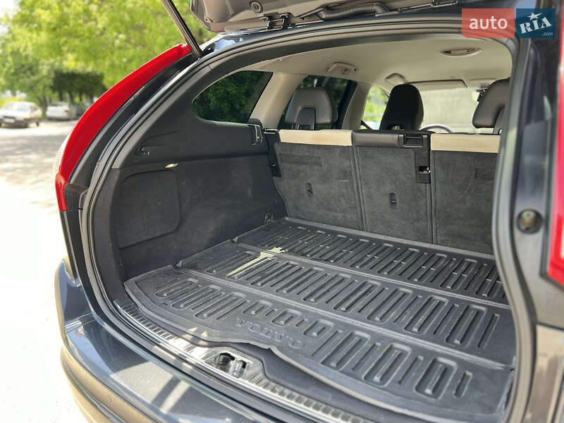 Внедорожник / Кроссовер Volvo XC60 2017 в Киеве фото 12 Внедорожник / Кроссовер Volvo XC60 2017 в Киеве