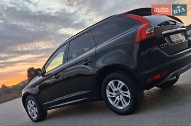 Позашляховик / Кросовер Volvo XC60 2015 в 