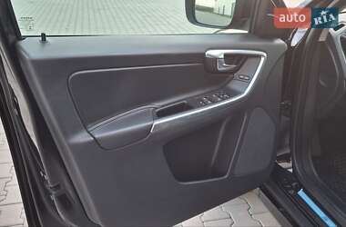 Позашляховик / Кросовер Volvo XC60 2015 в 