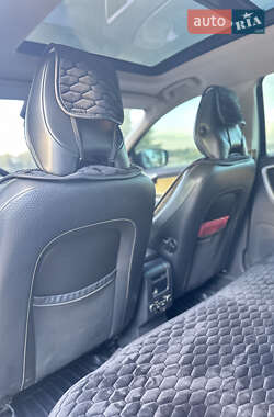 Внедорожник / Кроссовер Volvo XC60 2009 в 