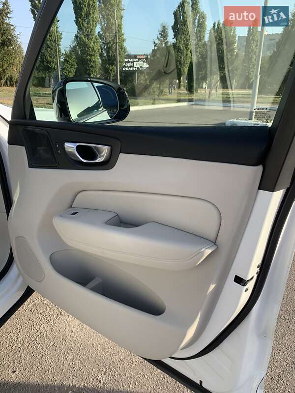 Позашляховик / Кросовер Volvo XC60 2023 в Кременчуці