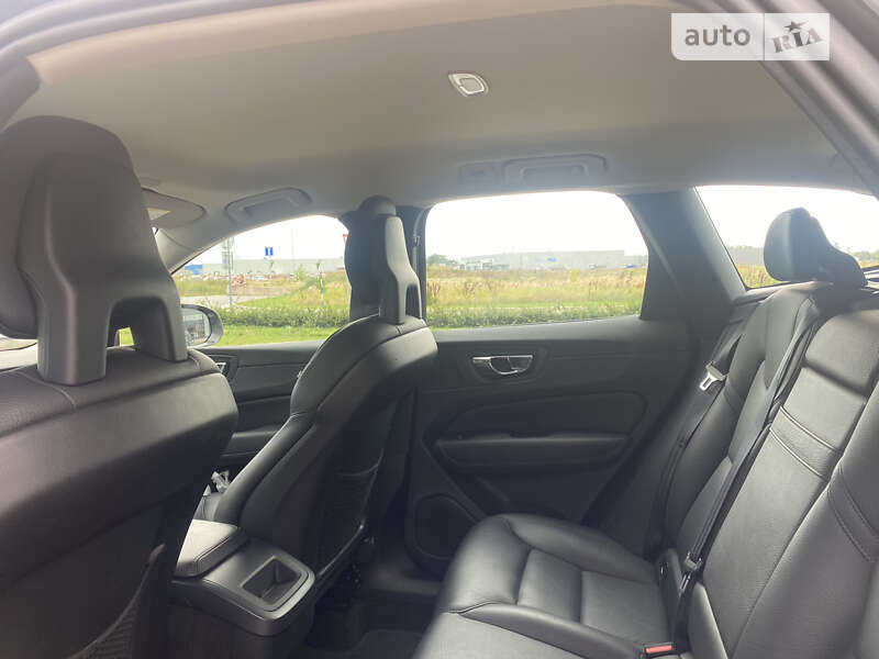 Внедорожник / Кроссовер Volvo XC60 2018 в Ковеле