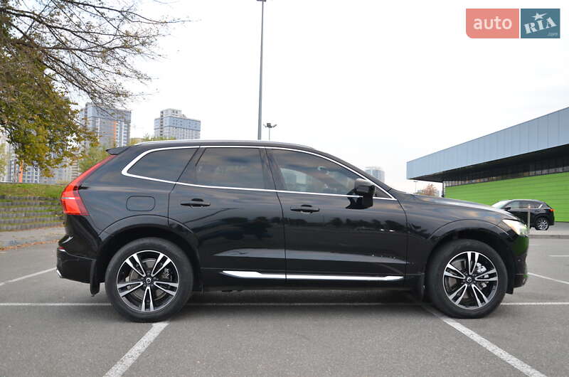 Внедорожник / Кроссовер Volvo XC60 2018 в Киеве