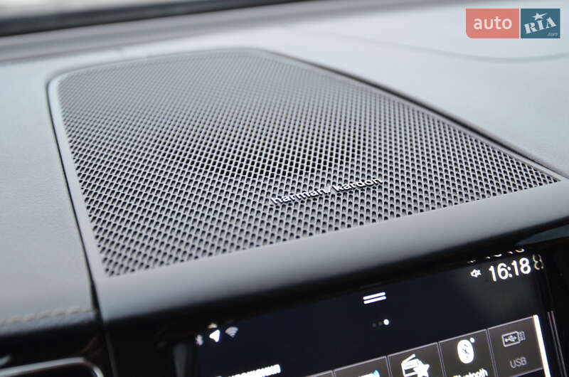 Внедорожник / Кроссовер Volvo XC60 2018 в Киеве