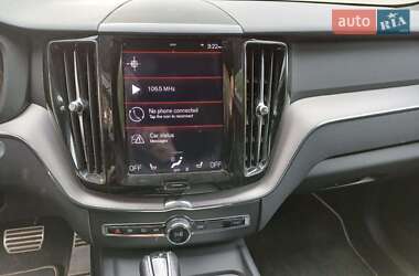 Позашляховик / Кросовер Volvo XC60 2019 в 