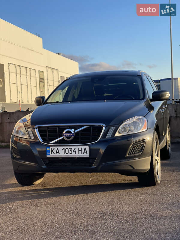 Позашляховик / Кросовер Volvo XC60 2013 в Києві