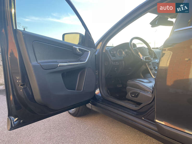 Позашляховик / Кросовер Volvo XC60 2013 в Києві