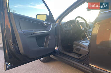 Внедорожник / Кроссовер Volvo XC60 2013 в 