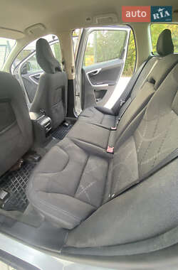 Внедорожник / Кроссовер Volvo XC60 2009 в 
