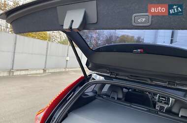Внедорожник / Кроссовер Volvo XC60 2016 в 