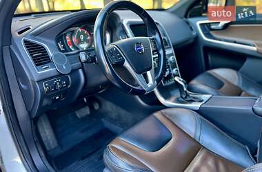 Внедорожник / Кроссовер Volvo XC60 2015 в 