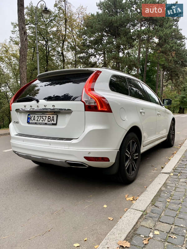 Внедорожник / Кроссовер Volvo XC60 2017 в Киеве