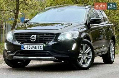 Внедорожник / Кроссовер Volvo XC60 2015 в 