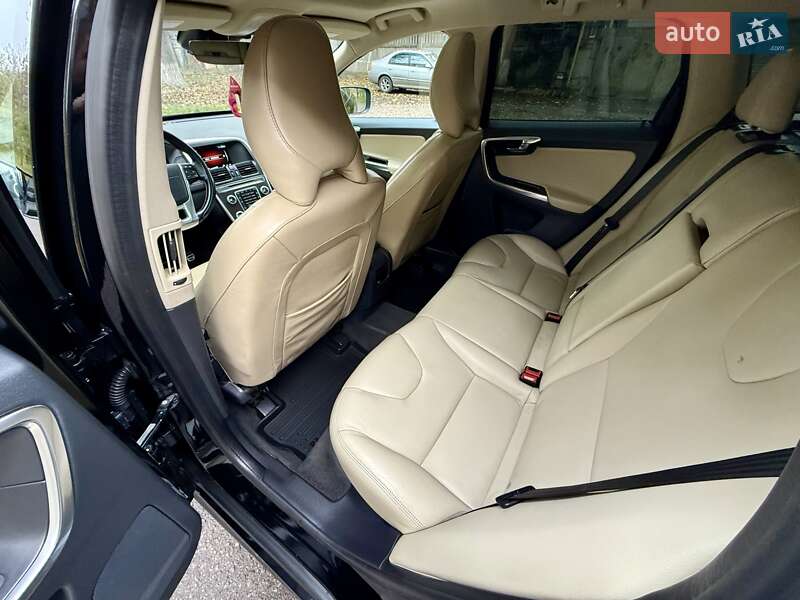 Внедорожник / Кроссовер Volvo XC60 2015 в Одессе