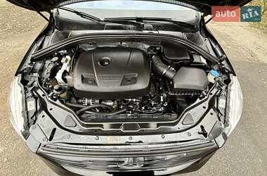 Внедорожник / Кроссовер Volvo XC60 2015 в 