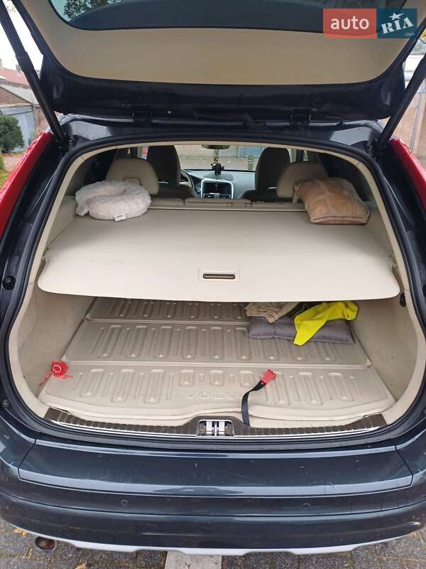 Внедорожник / Кроссовер Volvo XC60 2015 в Калуше