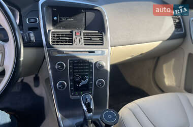 Внедорожник / Кроссовер Volvo XC60 2014 в 