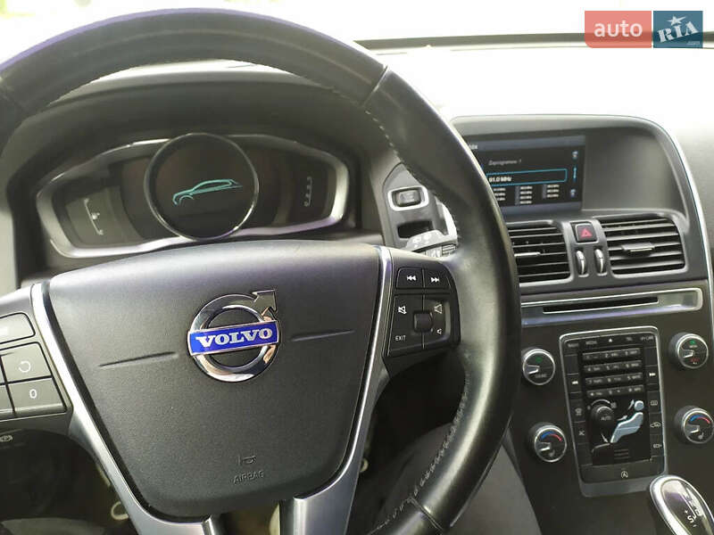 Внедорожник / Кроссовер Volvo XC60 2015 в Львове